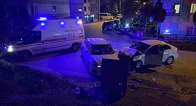 Bursa'da hız ihlali feci kazaya yol açtı: 2'si ağır 4 yaralı