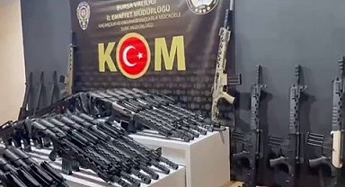 Bursa'da kaçak silah operasyonu: 118 ruhsatsız tüfek ele geçirildi
