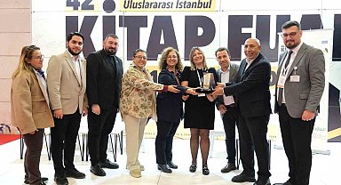 Büyükçekmece Belediyesi, TÜYAP Kitap Fuarı'nda edebiyatseverleri yazarlarla bir araya getirdi