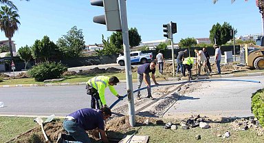 Büyükşehir Manavgat'ın sinyalizasyon altyapısını yeniliyor