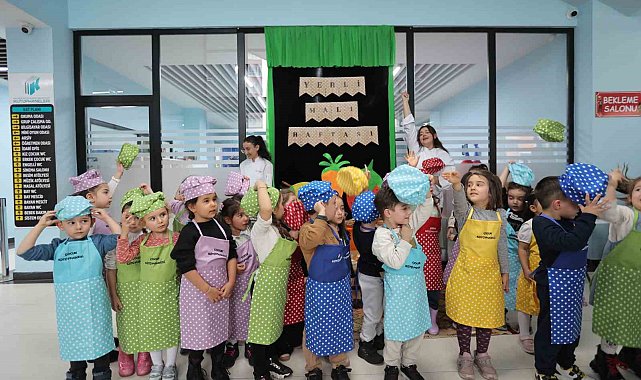 Büyükşehir'in miniklere özel merkezinde Minik Şefler Mutfakta etkinliği