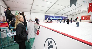 Buz Pateni Pisti gençlerin yeni buluşma noktası oldu