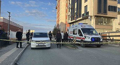 Caddede kovaladığı şahsı tüfekle vurdu