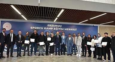 Çakmur'dan spor tesislerinde çalışan personele teşekkür belgesi