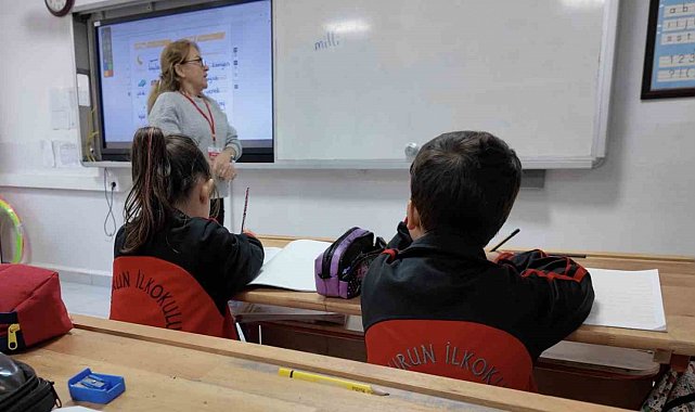 Çanakkale'de öğrenciler Yerli Malı Haftasında bilinçlendirildi