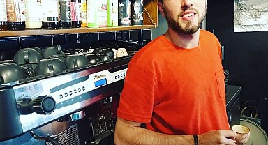 Çanakkale'de tıra çarpan otomobilin sürücüsü hayatını kaybetti