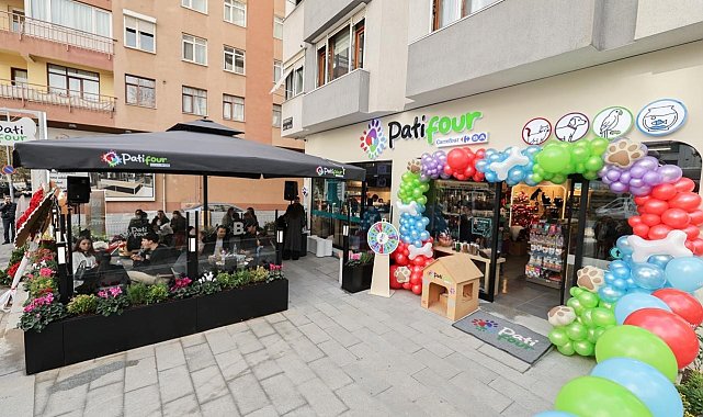 CarrefourSA, yeni nesil yaşam alanı PATiFOUR'un açılışını yaptı