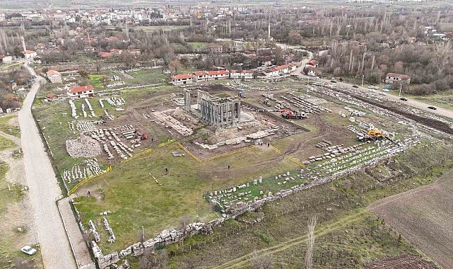 Çavdarhisar Aizanoi Antik Kenti'nde kazı ve restorasyon çalışmaları devam ediyor