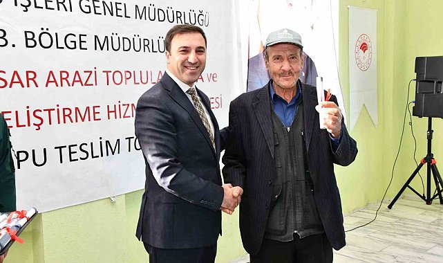 Çavdarhisar'da Arazi Toplulaştırma projesi kapsamında tapu teslim töreni düzenlendi