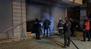 Çay toplama makinesi deposunda yangın