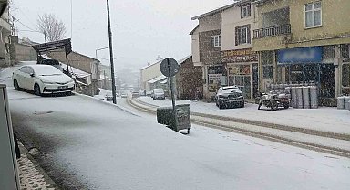 Çelikhan beyaza büründü