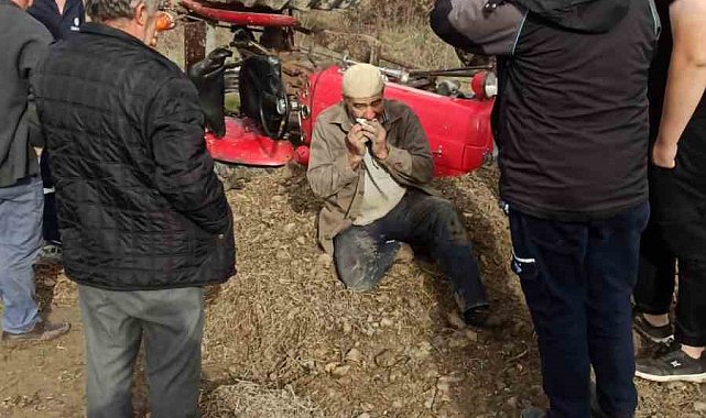 Cenaze aracı ile traktör çarpıştı: 4 yaralı