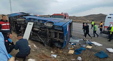 Cezaevi nakil aracı devrildi, aralarında mahkûmların da bulunduğu 7 kişi yaralandı