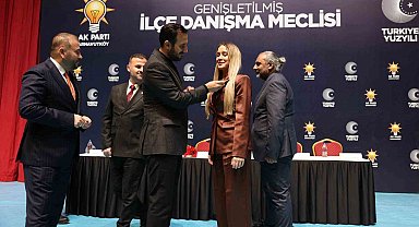 CHP'den istifa eden ikisi meclis üyesi 150 kişi AK Parti'ye katıldı