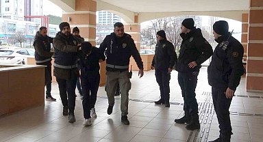 Cinayetle sonuçlanan bıçaklı kavganın zanlıları adliyeye sevk edildi