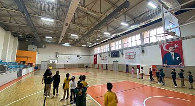 Çocuklar geleneksel çocuk oyunlarını oynadı