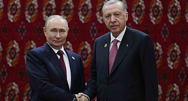 Cumhurbaşkanı Recep Tayyip Erdoğan ile Rusya Devlet Başkanı Vladimir Putin'in Aşkabat'taki görüşmesi başladı.