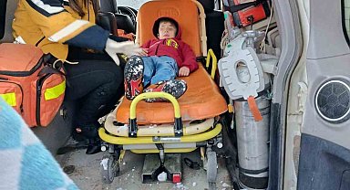 Damdan düşerek yaralanan çocuk hastaneye ulaştırıldı