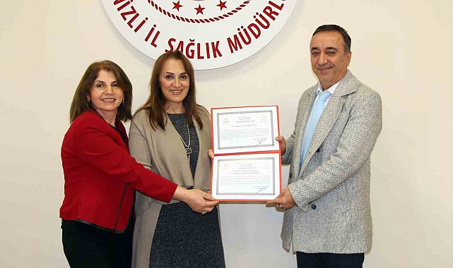 Denizli'de bebek dostu hastanelere teşekkür belgeleri verildi