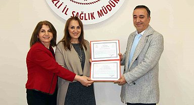 Denizli'de bebek dostu hastanelere teşekkür belgeleri verildi