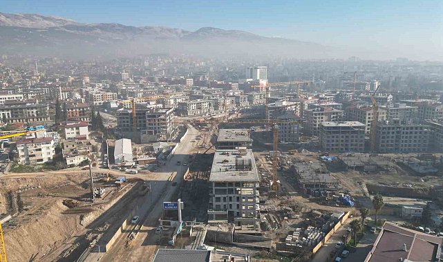 Deprem bölgesinden Bakan Kurum'a destek: "Böyle şantiye şefine can kurban"