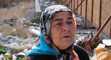 Depremde kızını, damadını ve torunlarını kaybeden yaşlı kadının acısı dinmiyor