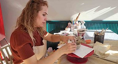 Depremde yaşadıklarını unutmak için sanata yöneldi