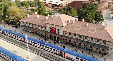 Depremlere direnen yapı: Erzincan Tren Garı