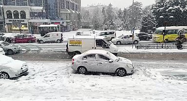 Develi'de kar yağışı etkili oldu