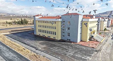 Develi'de Türkiye'de ilk ve tek akıllı sera kuruldu