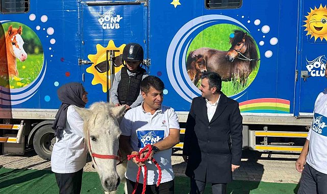 Dicle'de çocuklar pony atlarla buluştu
