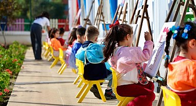 Didim'de kreş öğrencilerinden resim etkinliği