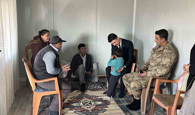 Digor Kaymakamı Kahraman köylerde vatandaşlarla buluşuyor