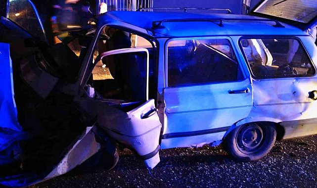 Direksiyon hakimiyeti kaybolan araç yoldan çıktı: 4 yaralı