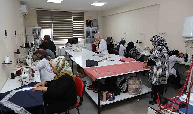 DİSMEK'te müzikten tekstile 15 branşta eğitim