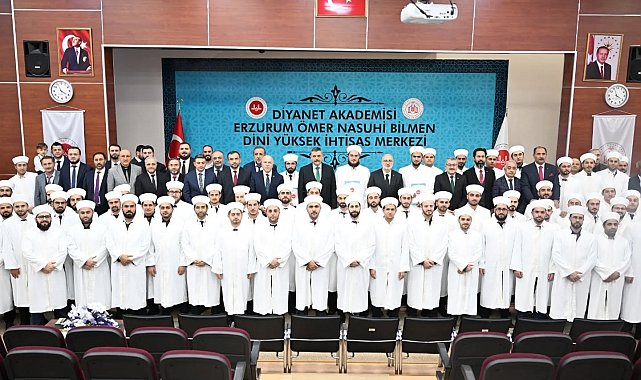 Diyanet Akademisi'nde mezuniyet heyecanı