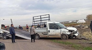 Diyarbakır'da pikap şarampole uçtu: 1 yaralı