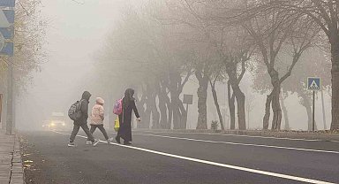 Diyarbakır'da sis görüş mesafesini düşürdü