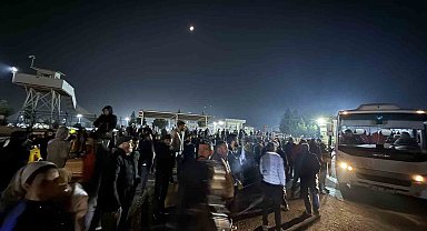 Diyarbakır'da tahliye olan tutuklular davul zurnayla karşılandı