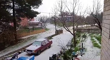Dolu yağışı beyaza bürüdü
