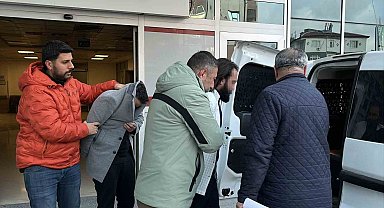 Dükkan sahibini bıçaklayan kiracı ve arkadaşı adliyeye sevk edildi