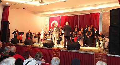 Dünden Kalanlar Konseri izleyenleri coşturdu