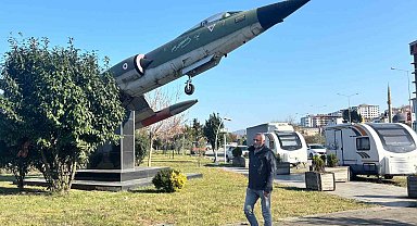 Dünya havacılık tarihine geçen Selçuk Bayraktar'a Sürmeneli hemşehrisinden şarkılı destek