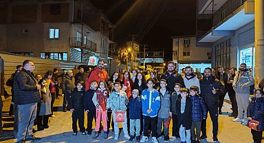 Dünya şampiyonu Zehra'yı mahalle sakinleri törenle karşıladı