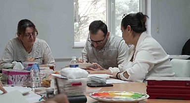 Düzce'de kadınlar hem öğreniyor hem eğleniyor