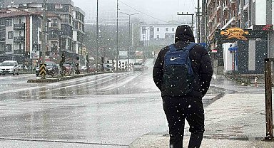 Düzce'de okullar 1 gün süreyle tatil edildi