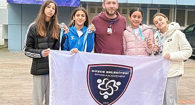Düzceli yüzücüler madalya ile döndü