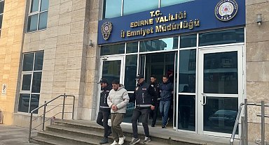 Edirne Kapıkule'de tarihi eser operasyonu: Büyük İskender portreli sikkelerle kaçarken yakalandılar