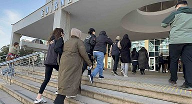 Edirne'de FETÖ'den gözaltına alınan 6 şüpheli adliyeye sevk edildi