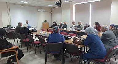 Edremit Devlet Hastanesi'nde diyabet eğitimi programı tamamlandı